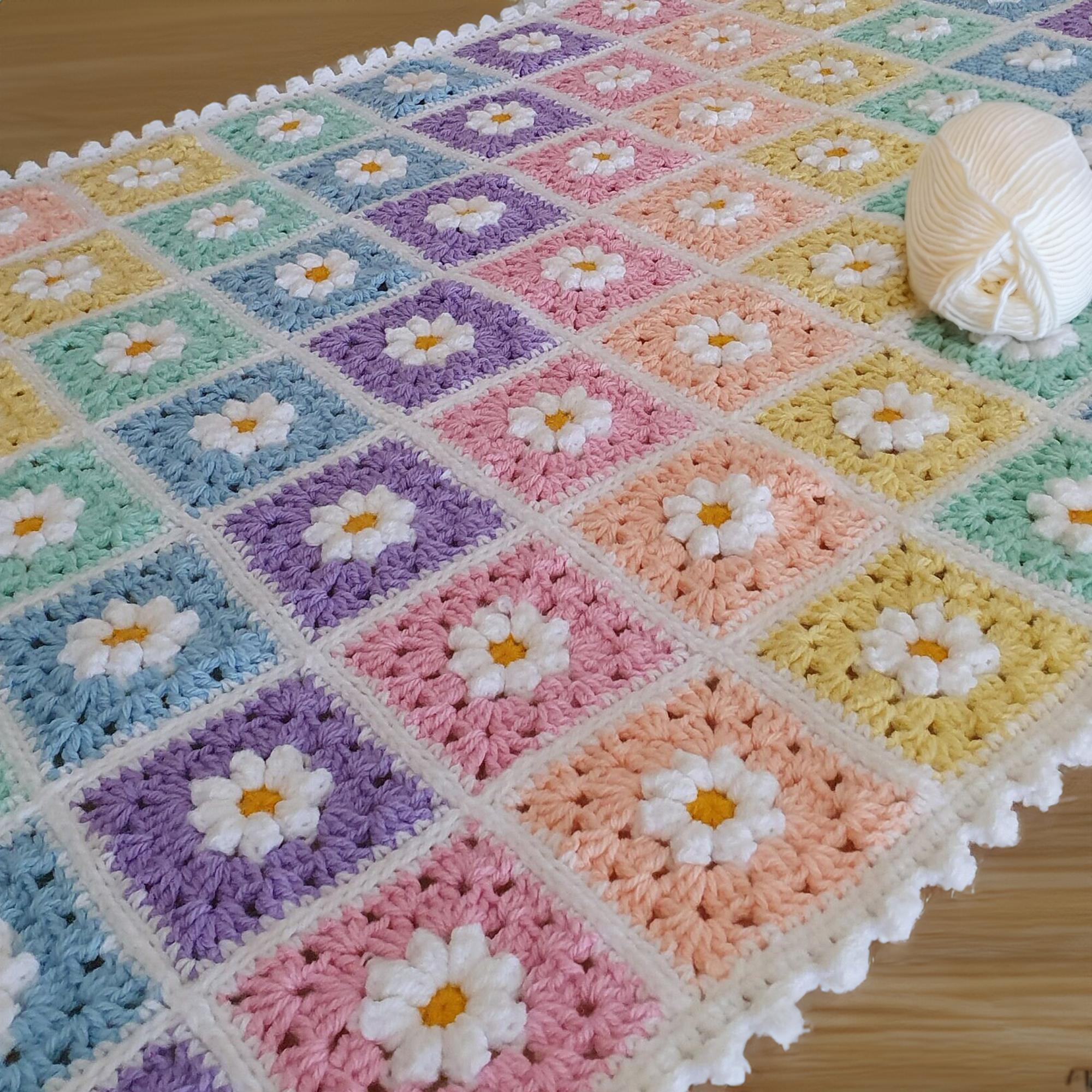 Pastel Gradient Daisy Blanket