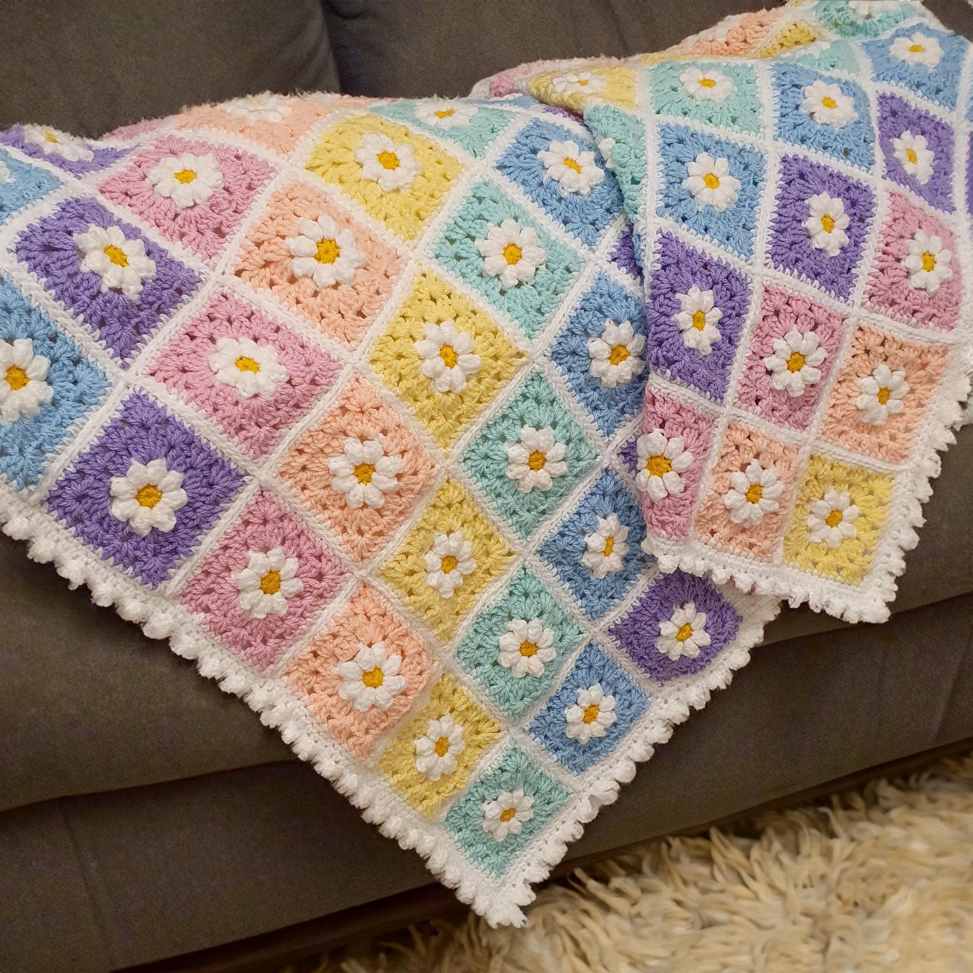Pastel Gradient Daisy Blanket