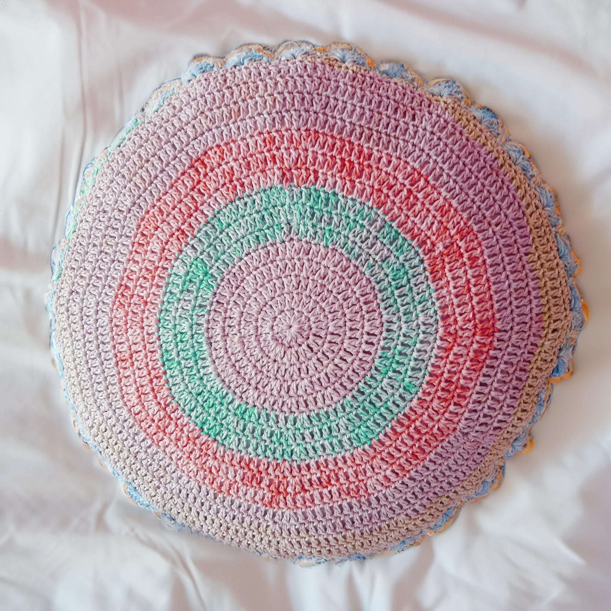 Oceanic Waves Circle Pillow Cover