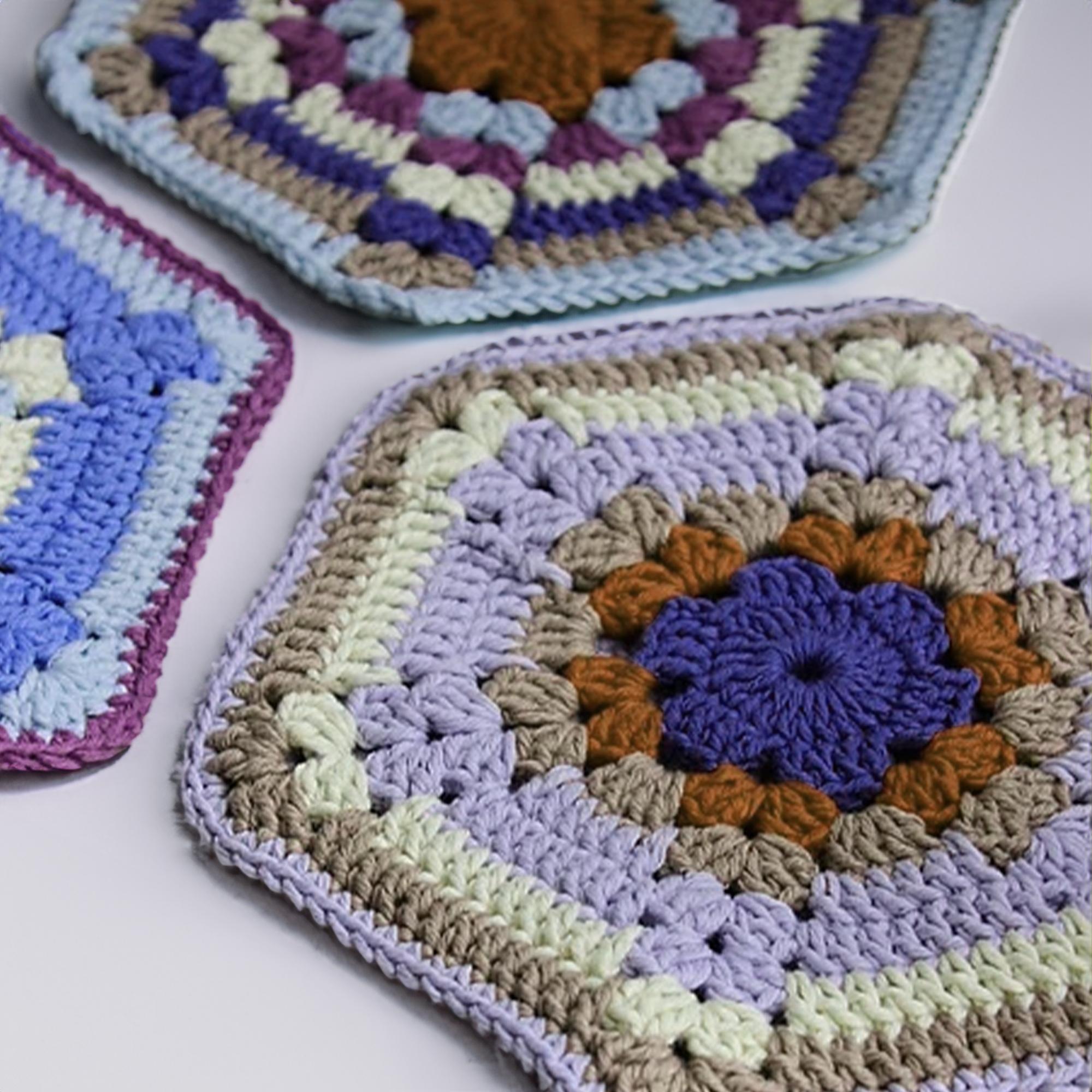 Vintage Snowflake Round Potholders