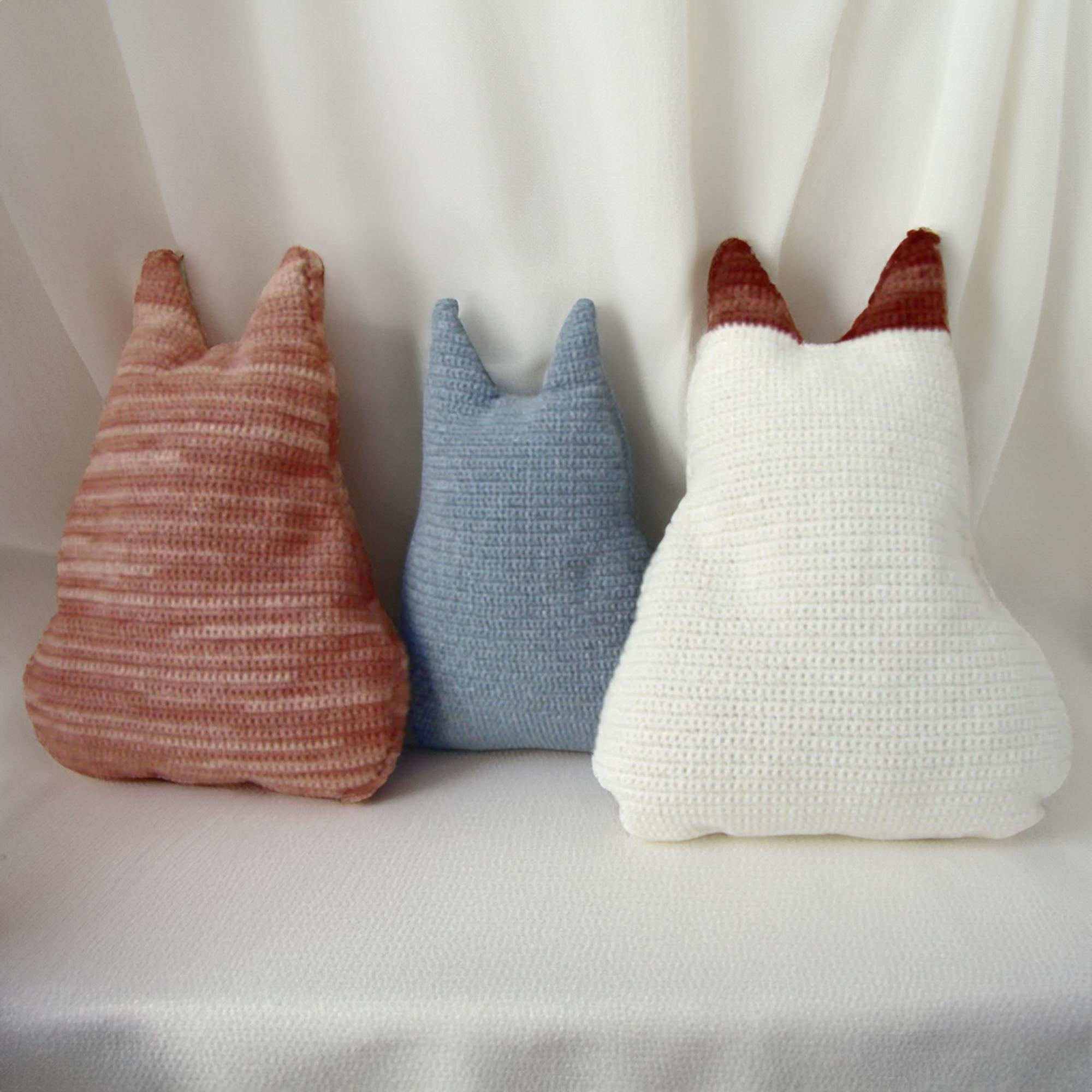 Quirky Cat Pillow Cover
